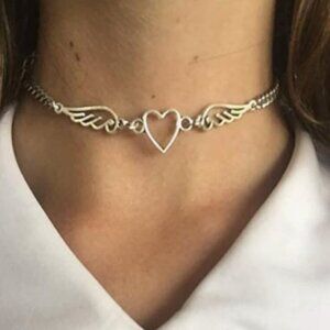 Winged Heart Choker